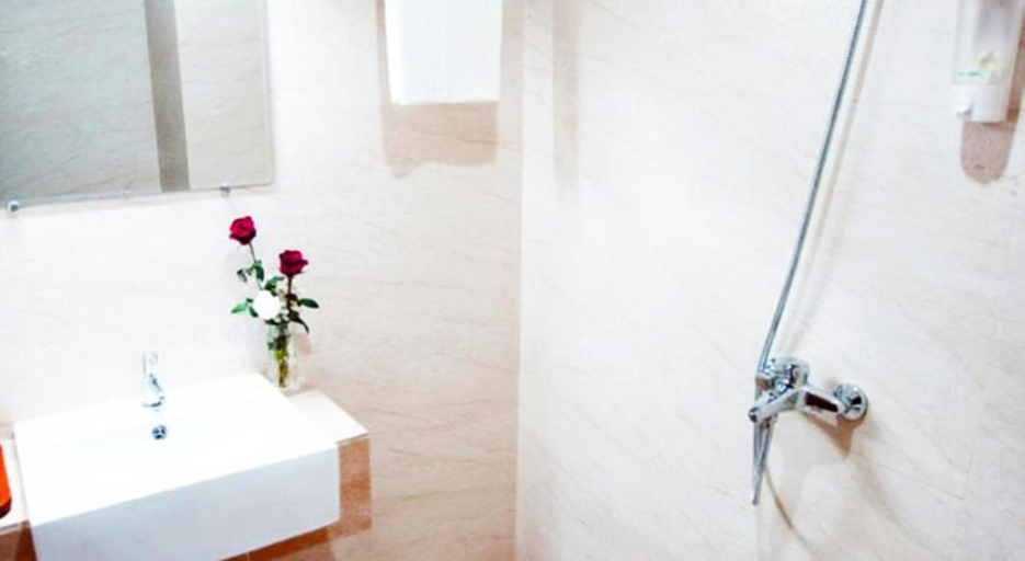 Bathroom 4, Merchant Art Boutique Hotel, Yangon