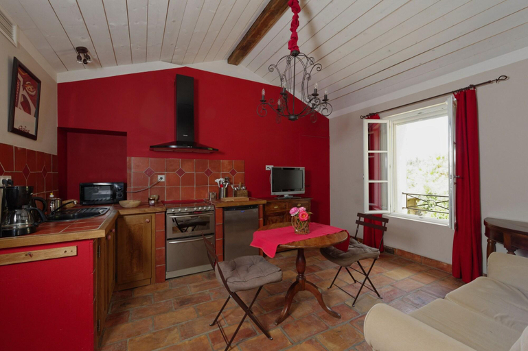 Bedroom 3, Domaine des Clos, Gard