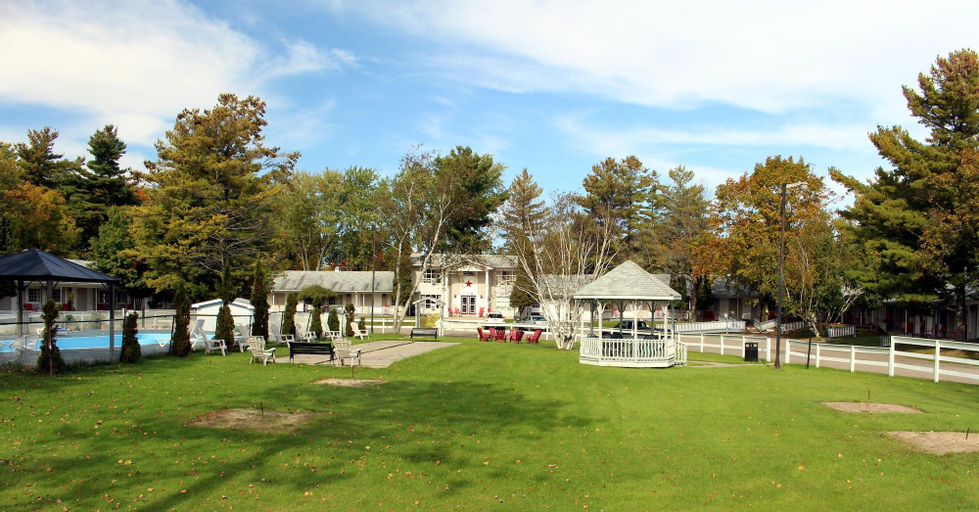 Colonial Resort Spa, Leeds and Grenville