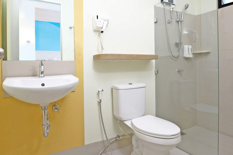 Bathroom 4, Hop Inn Hotel Tomas Morato Quezon City, Quezon City