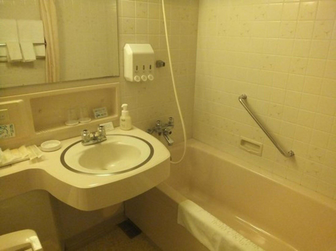 Bathroom, The Crown Palais Kochi, Kōchi