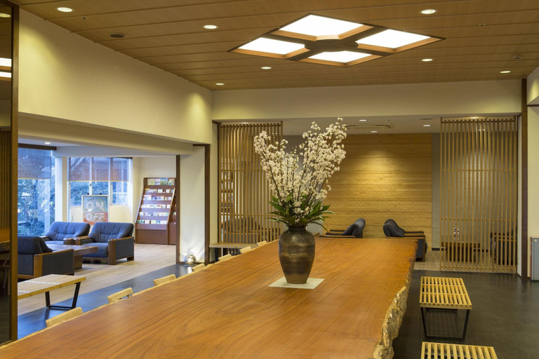 Public Area 2, Ito Kowakien, Itō
