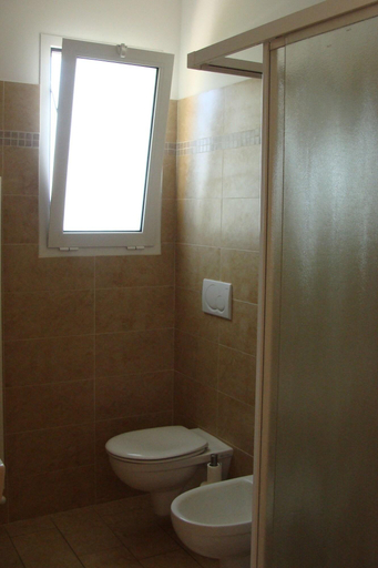 Bathroom 4, Hotel Franca, Ravenna