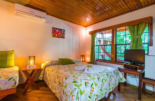 Las Rocas Resort And Dive Center, Roatán