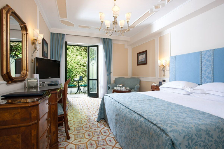 Grand Hotel Royal, Napoli