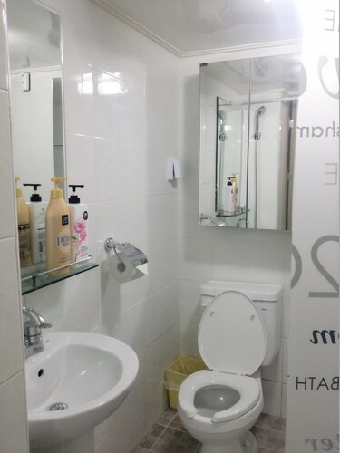 Myeongdong Guesthouse, Jongro