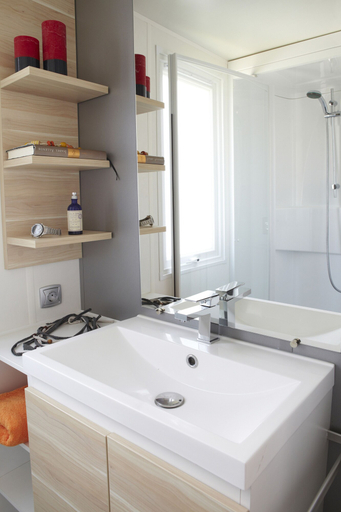 Bathroom, Camping Interpals, Girona