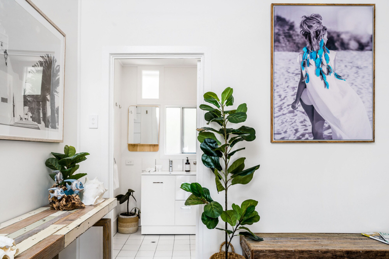 Others 5, Your Luxury Escape - Salt Life, Byron