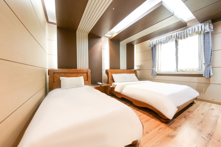 Bedroom 4, Noblesse Hotel, Gwangsan