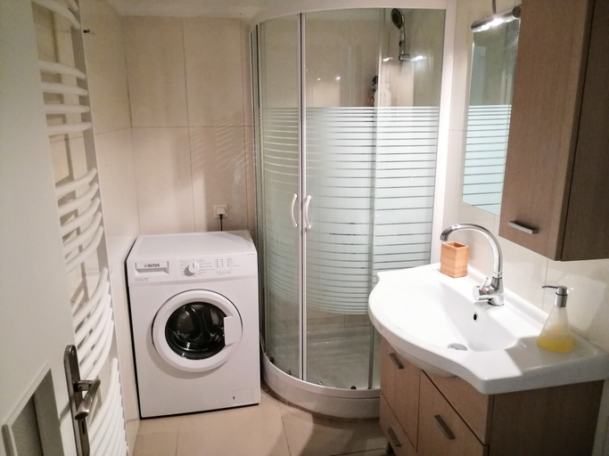 Bathroom 3, Votsala Deluxe & Modern Apartments in Piraeus, Attica