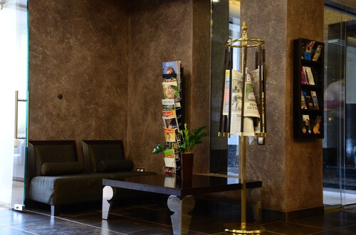Aurora Premier Hotel, Kharkivs'ka