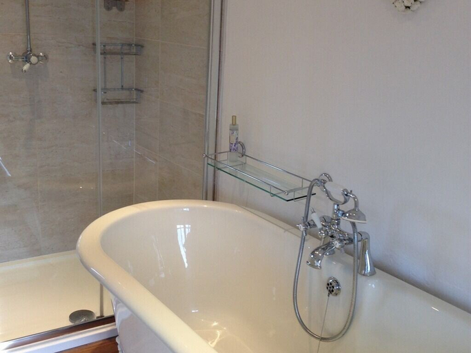 Bathroom 5, Fernside Cottage, Devon