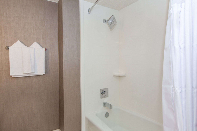 Bathroom 5, Sonesta Suites Dallas Park Central, Dallas