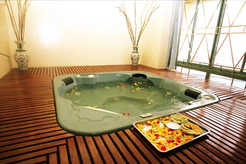 Nam Cuong Hai Phong Hotel, Ngô Quyền