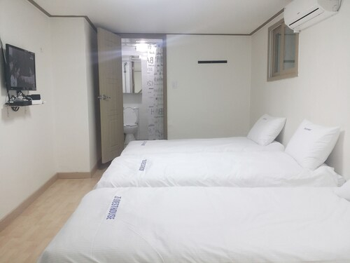 Myeongdong Guesthouse, Jongro