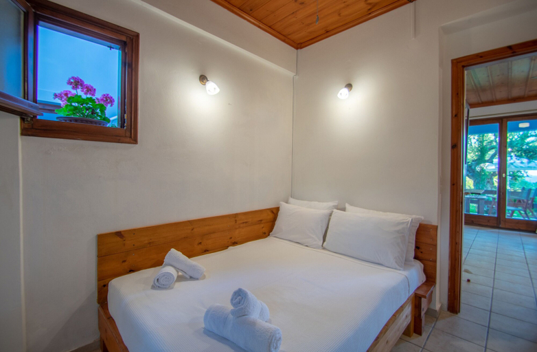 Bedroom 2, Fafla Beach Apartments, Ionian Islands