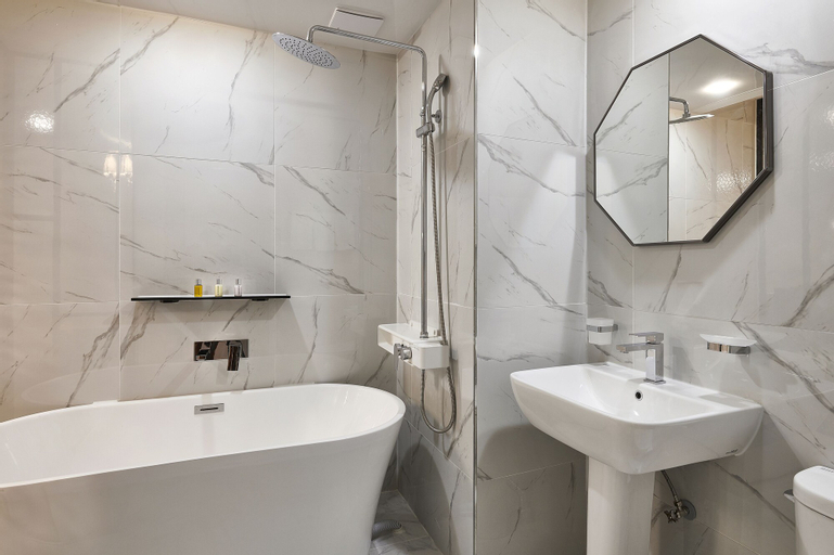 Picasso Hotel, Donghae
