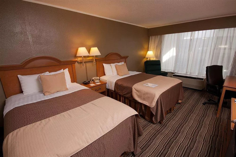 Norwood Inn & Suites, Nicollet