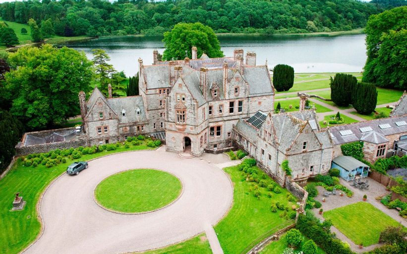Castle Leslie Estate,
