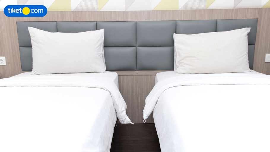 Hotel 88 ITC Fatmawati Panglima Polim, Jakarta Selatan