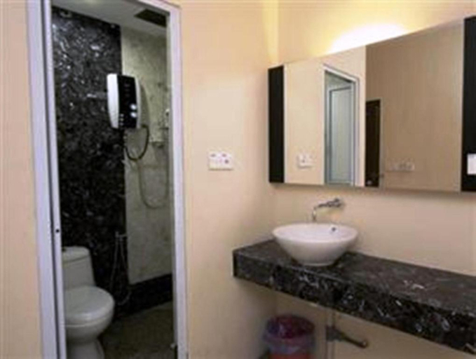 Bathroom 5, Hotel Zamburger Sungai Bakap, Seberang Perai Selatan