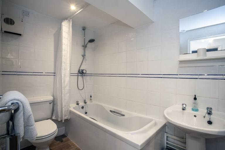 Bathroom 5, The Maltings, Kent