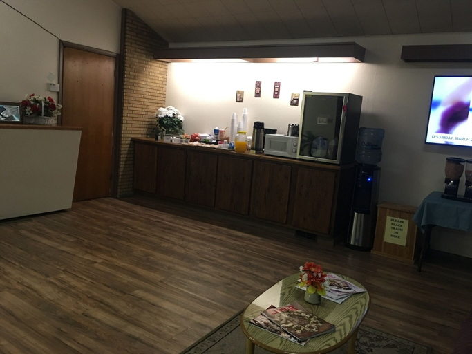 Public Area 2, DJ Main Street View Inn & Suites, Prowers