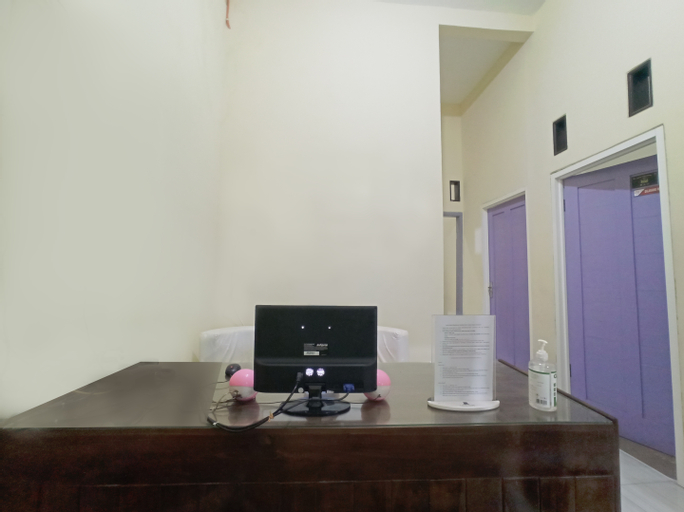 OYO 3298 Bromo Guest House Family, Malang
