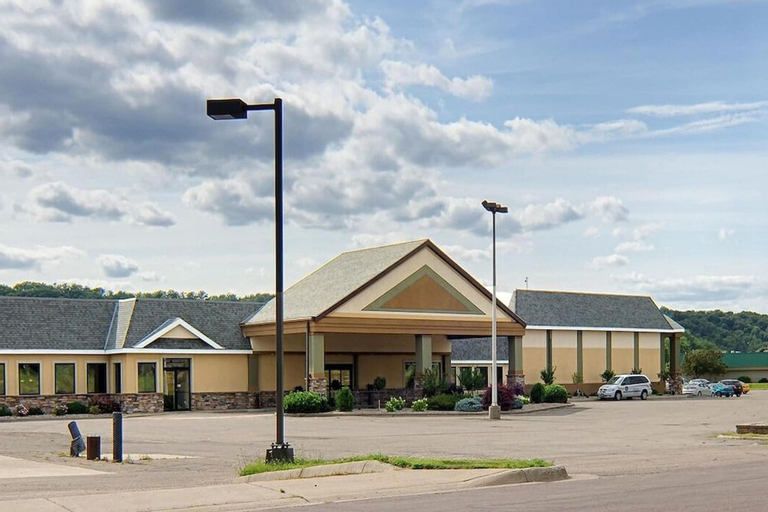 Norwood Inn & Suites, Nicollet