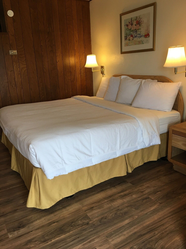 Bedroom 1, DJ Main Street View Inn & Suites, Prowers