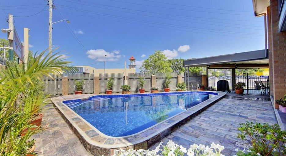 Sport & Beauty 2, Raintree Motel Townsville, Hermit Park
