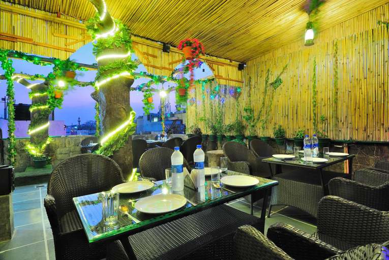 Food & Drinks 5, Hotel Aman International, Delhi