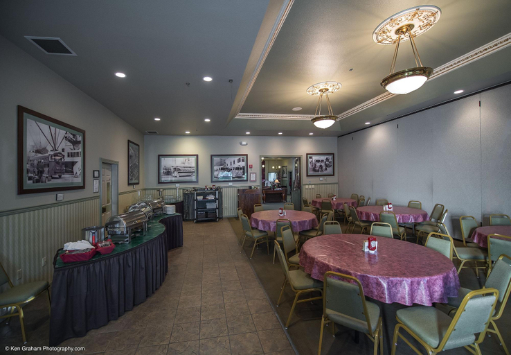 Food & Drinks 5, Rivers Edge Resort, Fairbanks North Star