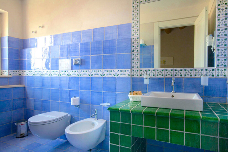 Bathroom 5, Hotel Casale Milocca, Syracuse