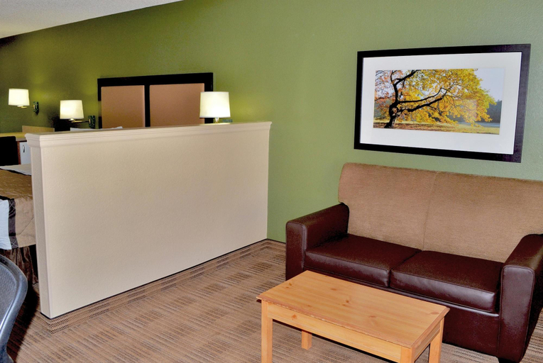Public Area 2, Extended Stay America Select Suites Atlanta Perimeter Hammon, Fulton