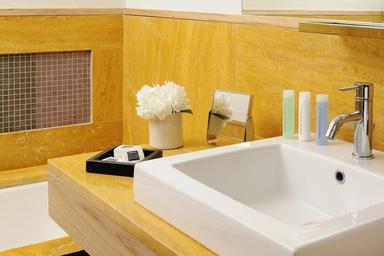 Bathroom 4, Babuino 181 Small Luxury Hotels of the World, Roma