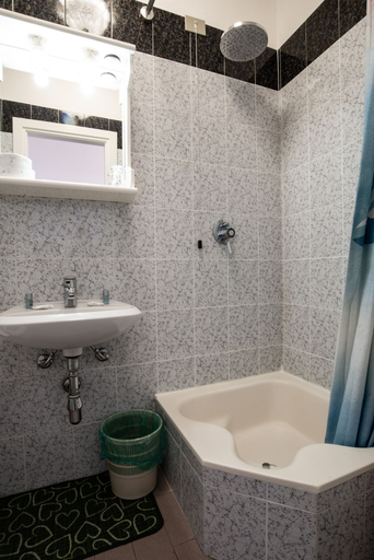 Bathroom 5, Hotel AeR BJ Vittoria, Cagliari