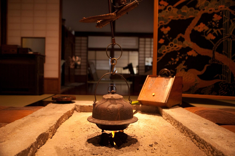 Public Area 2, Hatago Kayausagi, Hita