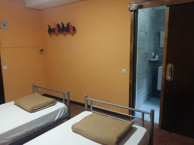 Bathroom 5, Les Daines , Lleida
