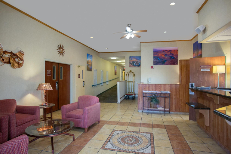 Public Area 2, Vagabond Inn Executive - Green Valley, Pima