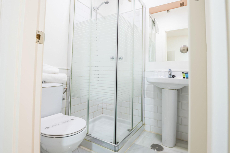 Bathroom 5, Jardin de La Alameda, Sevilla