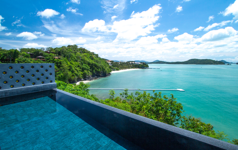 Exterior & Views 5