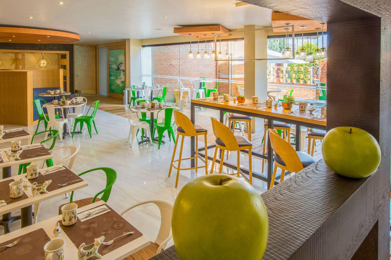 Food & Drinks 5, Courtyard Toluca Airport, Otzolotepec