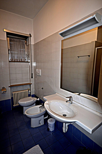 Bathroom 4, Albergo Guido Reni, Torino