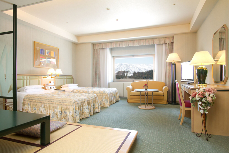NASPA NEW OTANI, Yuzawa