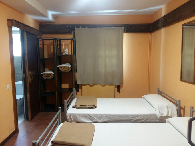 Bedroom 4, Les Daines , Lleida