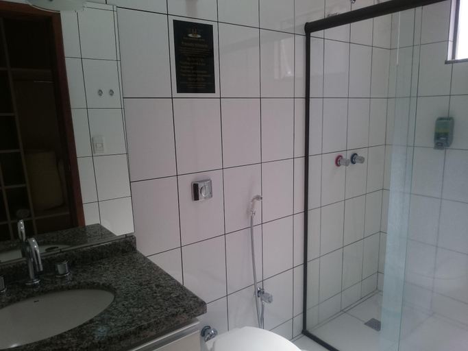 Bathroom 4, King Konfort Hotel, Maringá