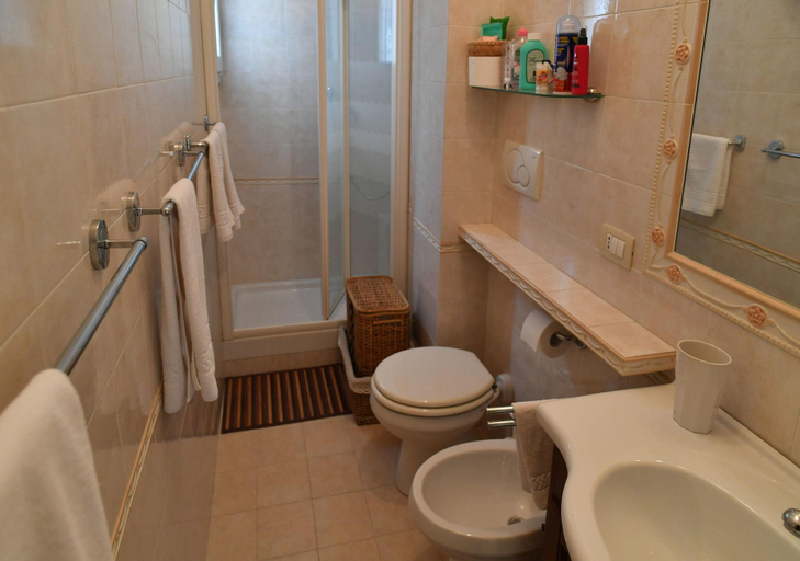 Bathroom 5, B&B A Casa di Barbara, Roma