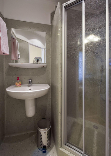 Bathroom 4, K&T Boardinghouse, Wien