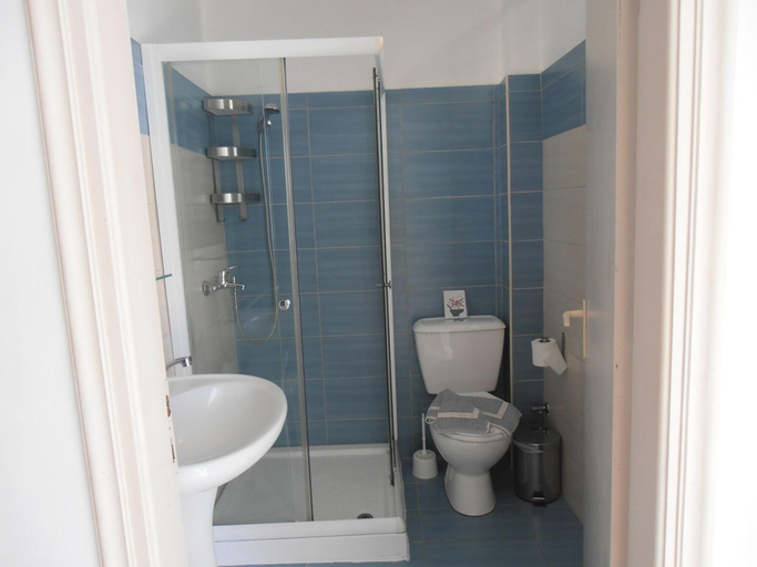 Bathroom 4, Mariliza Beach, South Aegean